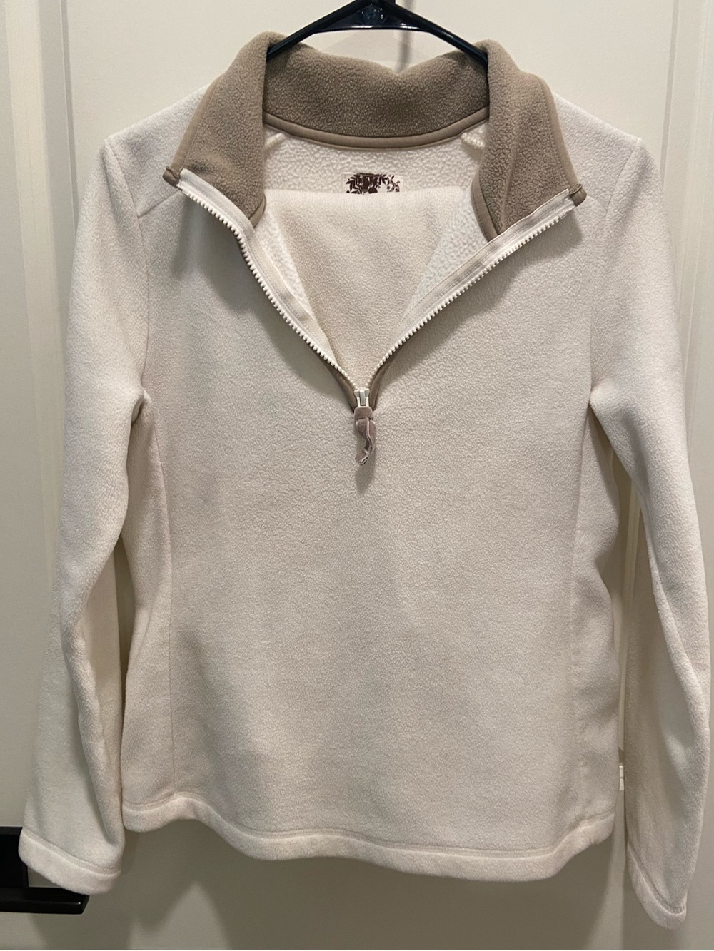 Women’s 2 Piece Winter White Fleece Pullover with Tan Collar and Fleece Pant